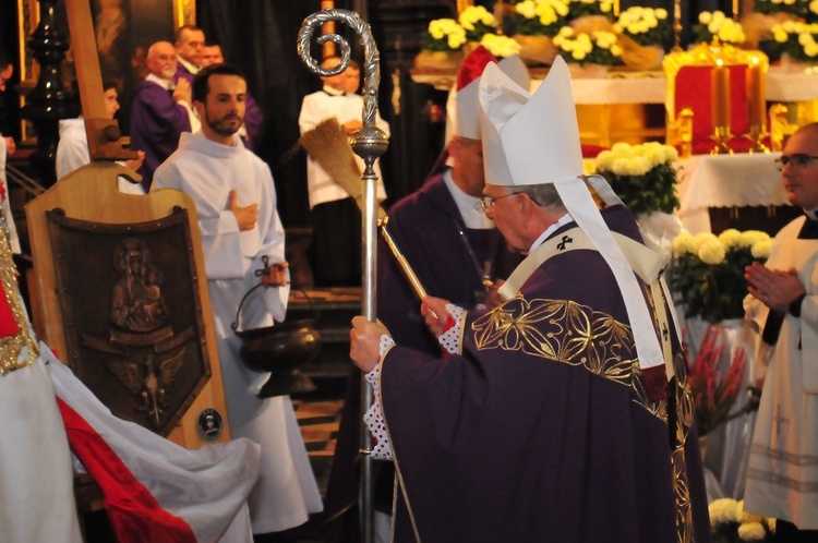 V Krakowskie Zaduszki za Żołnierzy Wyklętych-Niezłomnych Cz. 2