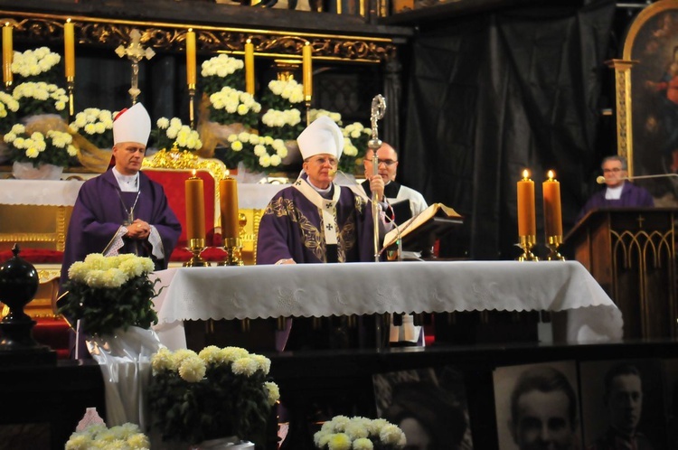 V Krakowskie Zaduszki za Żołnierzy Wyklętych-Niezłomnych Cz. 2