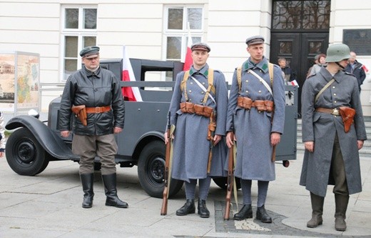 Piknik historyczny w Radomiu