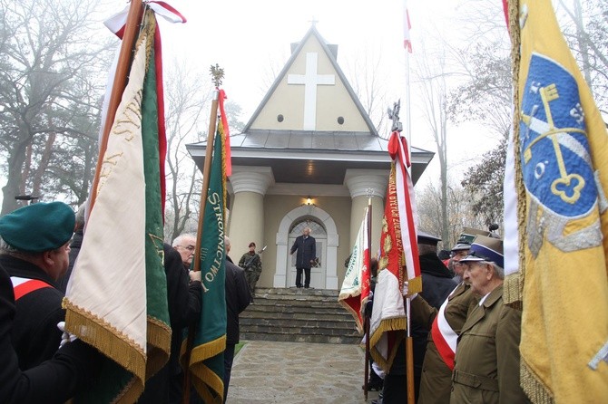 Prezydent na cmentarzu legionistów w Łowczówku