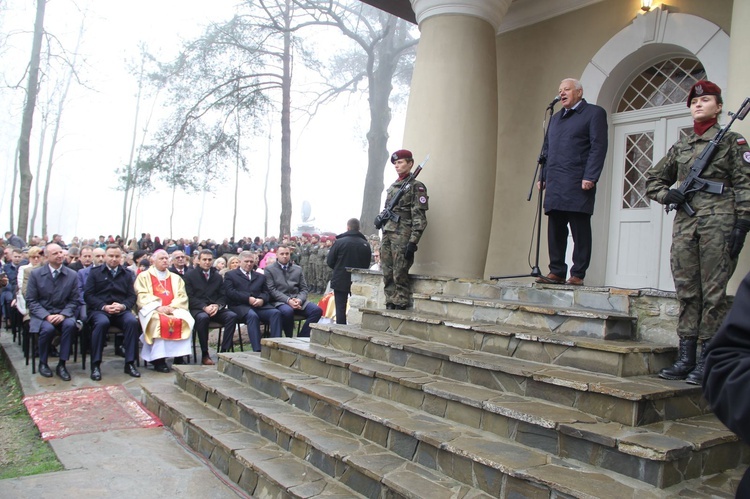 Prezydent na cmentarzu legionistów w Łowczówku