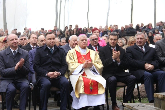 Prezydent na cmentarzu legionistów w Łowczówku