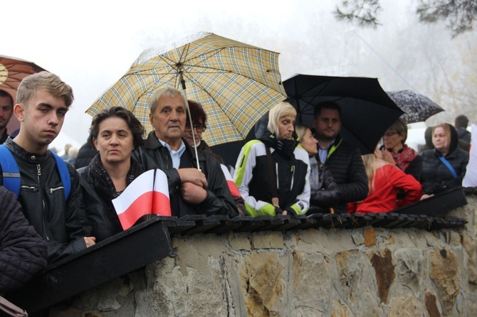 Prezydent na cmentarzu legionistów w Łowczówku