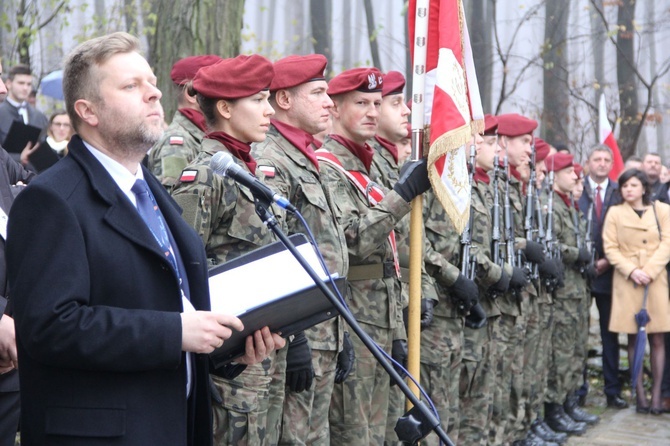 Prezydent na cmentarzu legionistów w Łowczówku