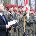 Prezydent na cmentarzu legionistów w Łowczówku