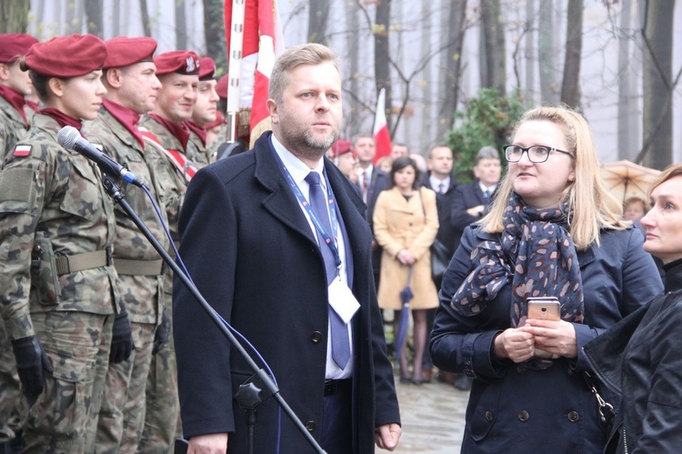 Prezydent na cmentarzu legionistów w Łowczówku