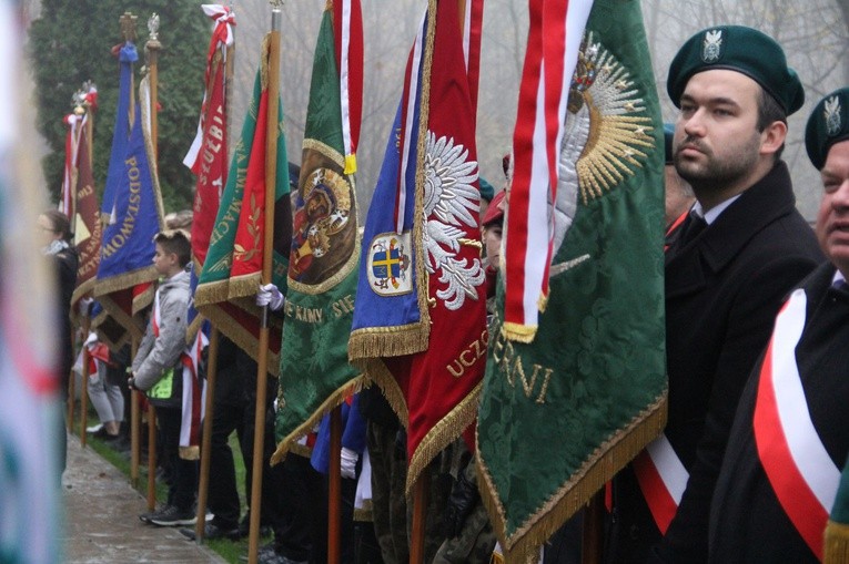 Prezydent na cmentarzu legionistów w Łowczówku