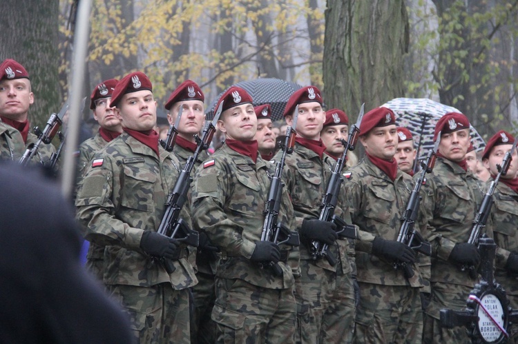 Prezydent na cmentarzu legionistów w Łowczówku