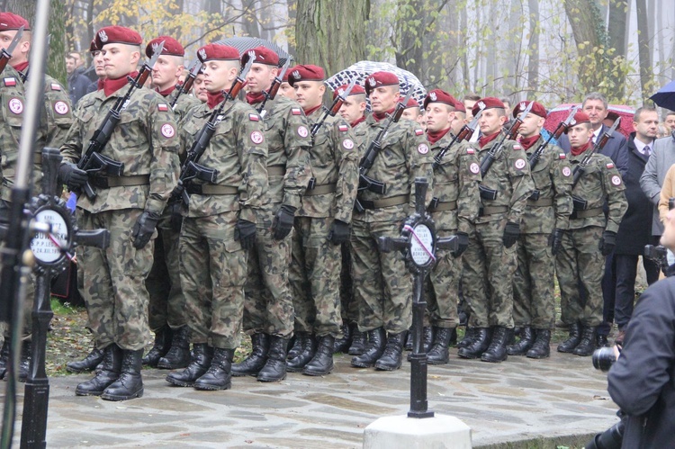 Prezydent na cmentarzu legionistów w Łowczówku