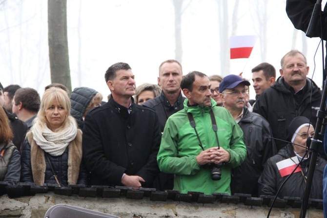 Prezydent na cmentarzu legionistów w Łowczówku