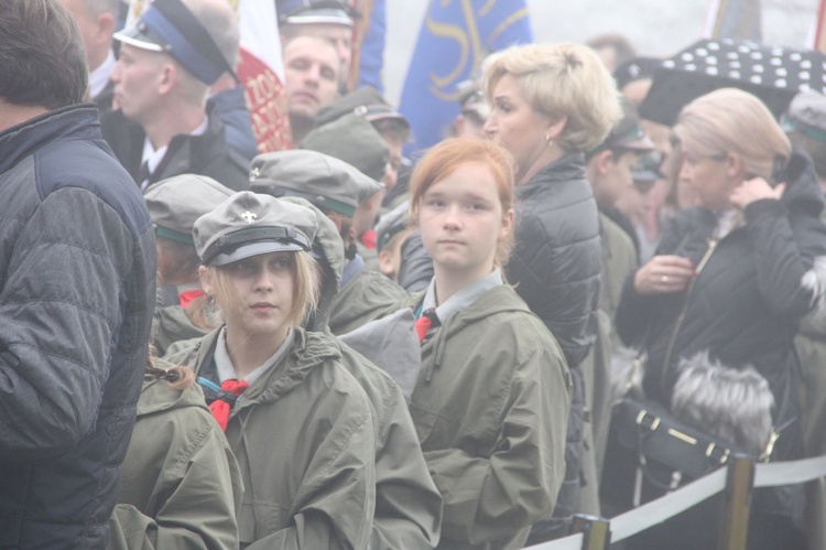 Prezydent na cmentarzu legionistów w Łowczówku