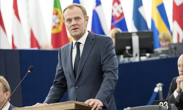 Tusk: nie wiedziałem o zakazie zajmowania się ABW synem