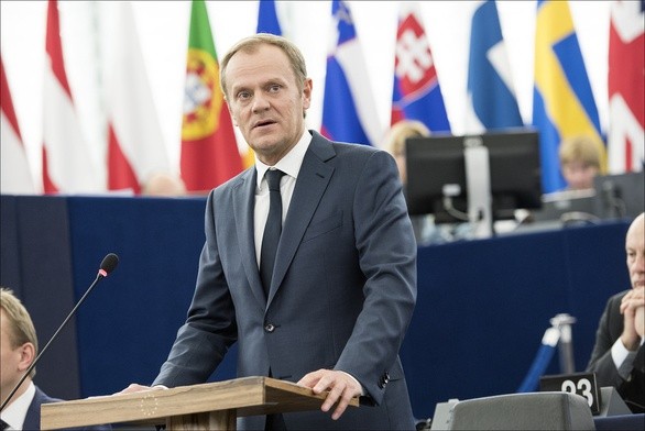 Tusk: nie wiedziałem o zakazie zajmowania się ABW synem