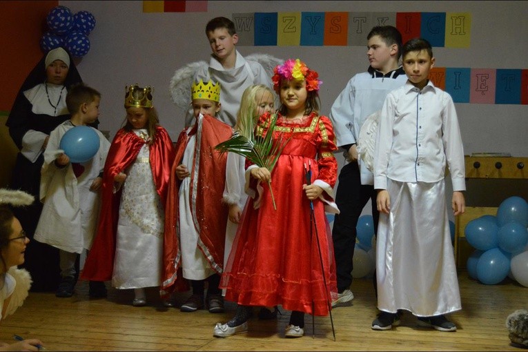 Bal Świętych w Środzie Śląskiej