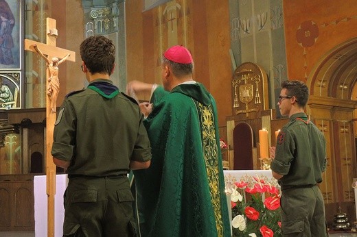 Świętowanie harcerzy ZHR z Niepodległą