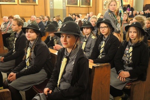 Świętowanie harcerzy ZHR z Niepodległą