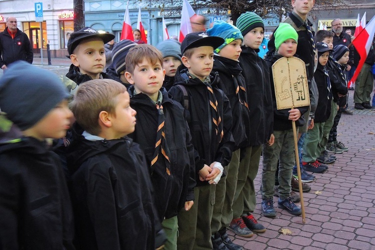 Świętowanie harcerzy ZHR z Niepodległą