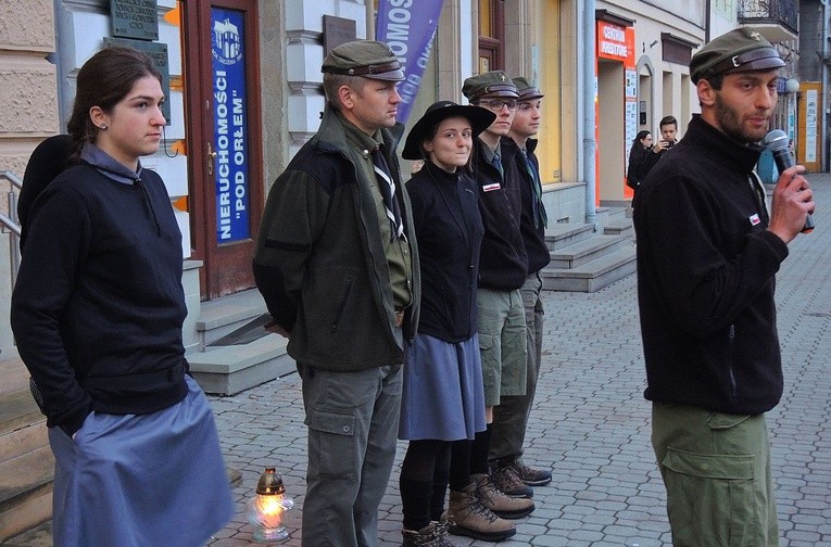 Świętowanie harcerzy ZHR z Niepodległą