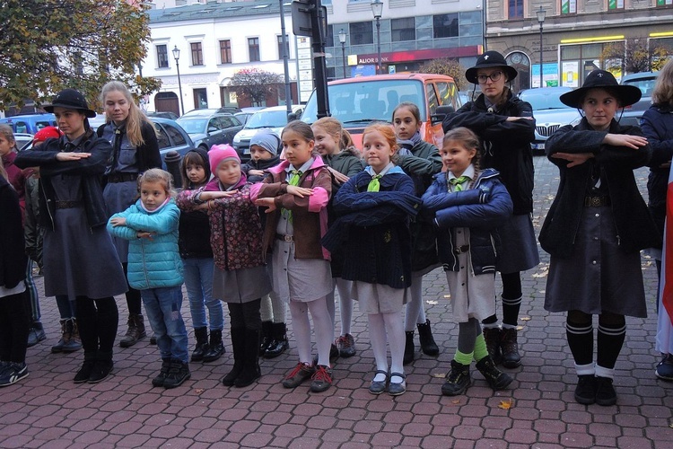 Świętowanie harcerzy ZHR z Niepodległą