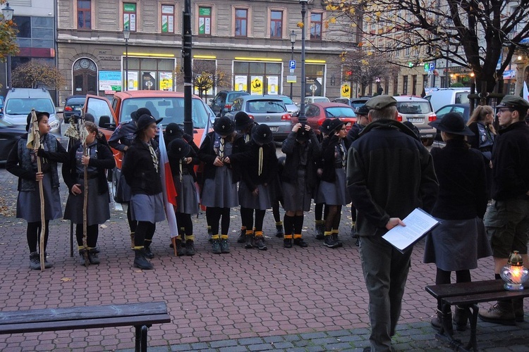 Świętowanie harcerzy ZHR z Niepodległą