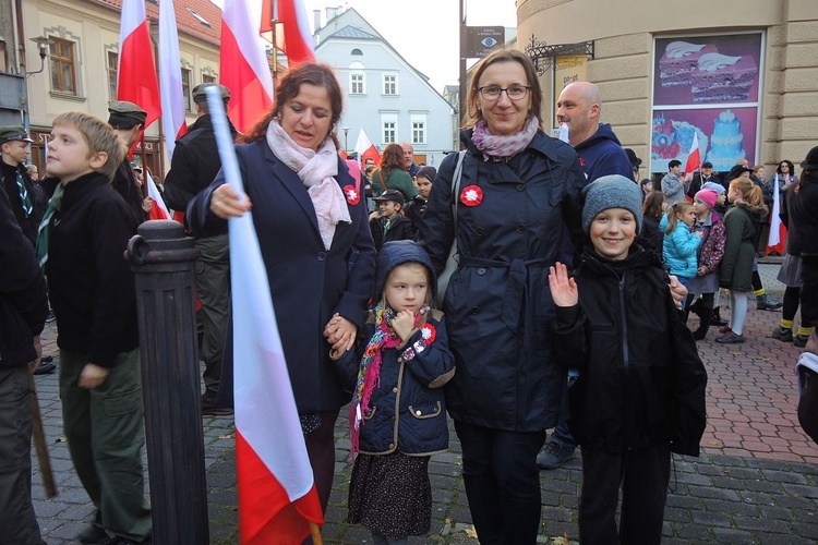 Świętowanie harcerzy ZHR z Niepodległą