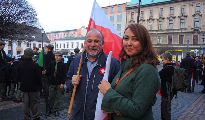 Rodzice, przyjaciele harcerzy ZHR oraz rzesza bielszczan przemaszerowali z pl. Wolności do katedry św. Mikołaja, inauguując świętowanie rocznicy niepodległości