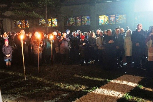 Kantata i obelisk dla Niepodległej na Złotych Łanach