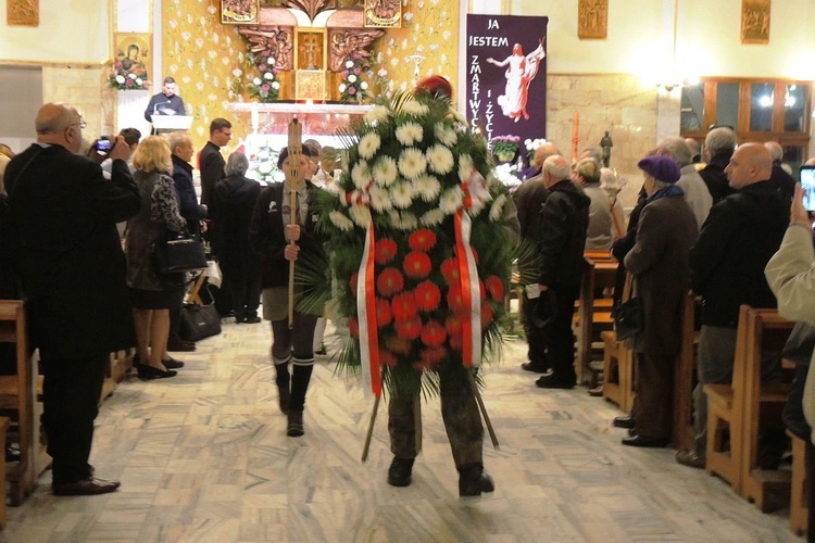 Kantata i obelisk dla Niepodległej na Złotych Łanach