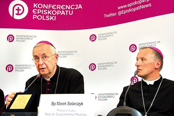 Ojcowie synodalni podzielili się doświadczeniem pracy  nad końcowym dokumentem synodu.