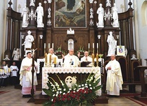 W uroczystościach wziął udział również o. Tomasz Ortmann SJ, przełożony prowincji wielkopolsko-mazowieckiej Towarzystwa Jezusowego w Polsce.
