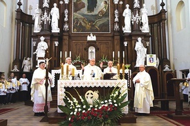 W uroczystościach wziął udział również o. Tomasz Ortmann SJ, przełożony prowincji wielkopolsko-mazowieckiej Towarzystwa Jezusowego w Polsce.