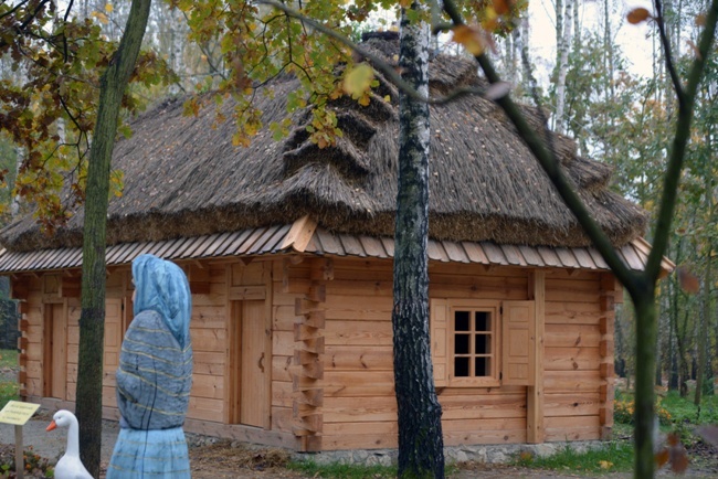 Jesienny spacer po radomskim skansenie