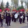 Najefektowniej wyglądają, grając podczas marszu.