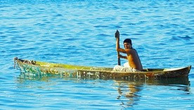 Indianin Ngöbe. To plemię przetrwało od czasów prekolumbijskich.