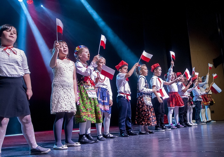 Przedstawienie na 100. rocznicę odzyskania niepodległości, cz. 4