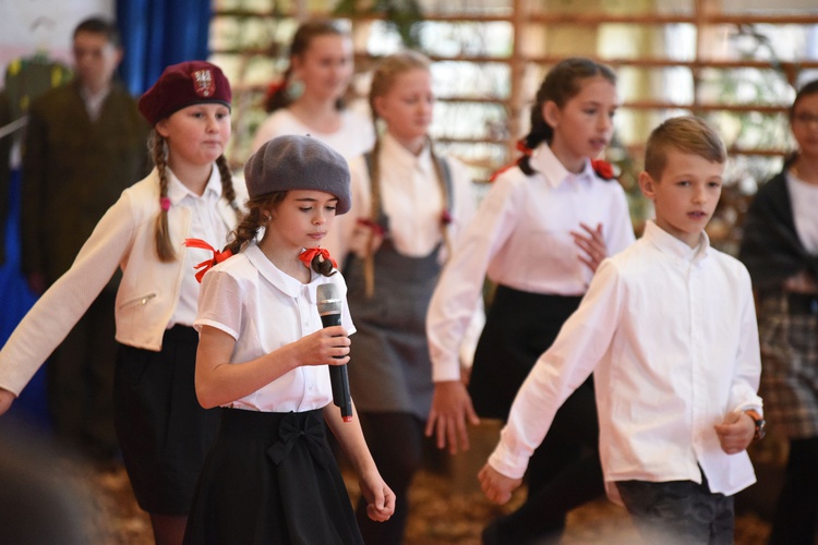 Patriotycznie w Trzetrzewinie