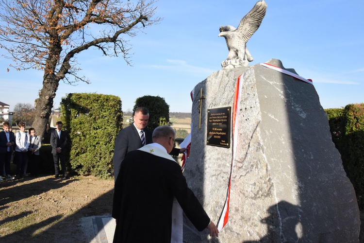 Patriotycznie w Trzetrzewinie