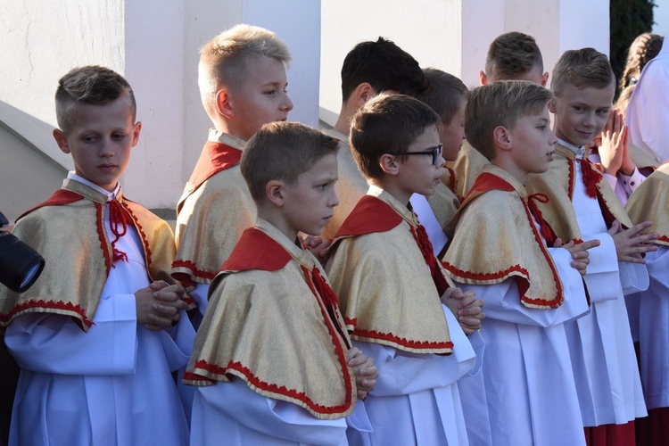 Patriotycznie w Trzetrzewinie