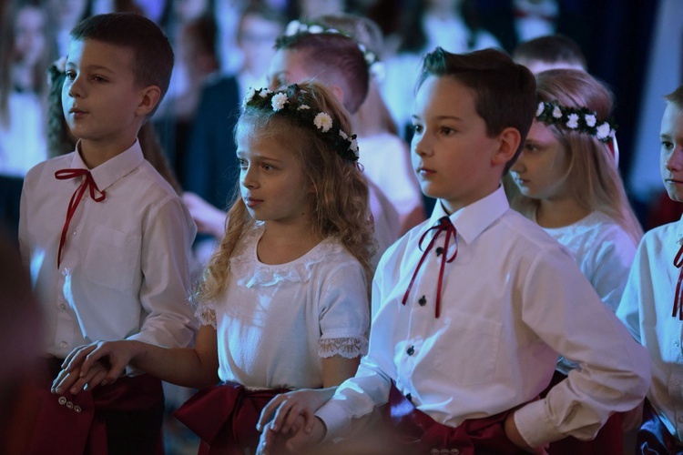 100 lat szkoły w Biadolinach Szlacheckich