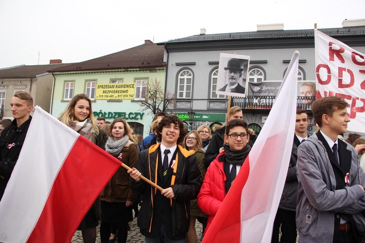 Marsz patriotyczny "Pijarskiej"