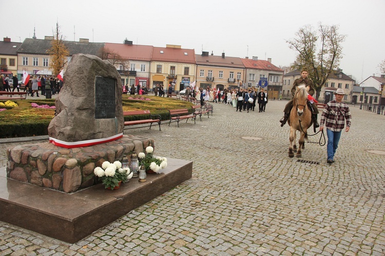 Marsz patriotyczny "Pijarskiej"