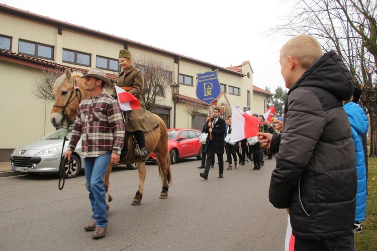 Marsz patriotyczny "Pijarskiej"