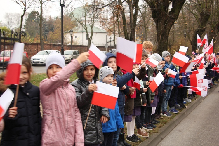 Marsz patriotyczny "Pijarskiej"