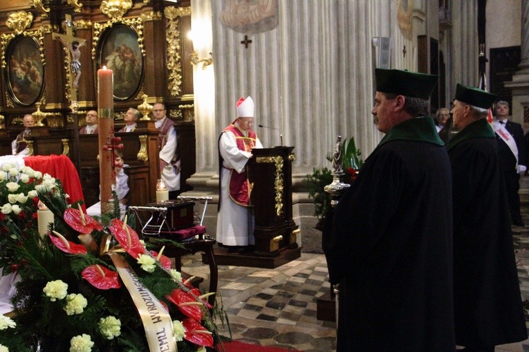 Pogrzeb prof. Jerzego Wyrozumskiego - Msza św.