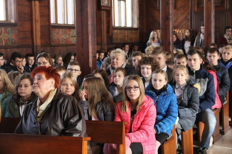 Msza św. z okazji nadania imienia szkole w Jastkowie