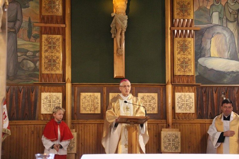 Msza św. z okazji nadania imienia szkole w Jastkowie