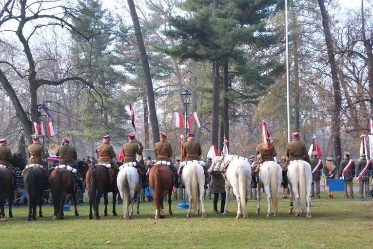 Odsłonięto popiersia zasłużonych Polaków