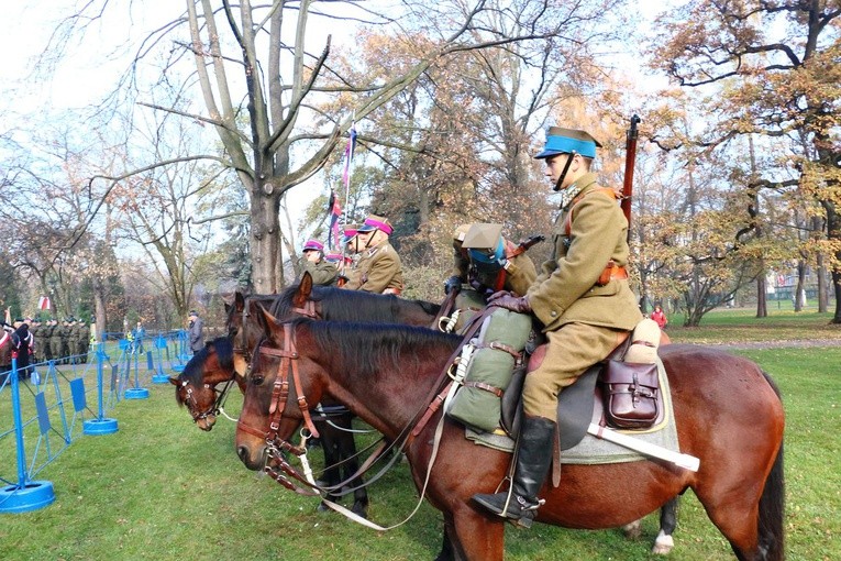 Odsłonięto popiersia zasłużonych Polaków