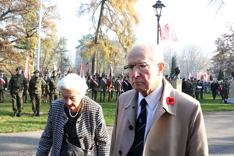 Odsłonięto popiersia zasłużonych Polaków