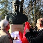 Odsłonięto popiersia zasłużonych Polaków